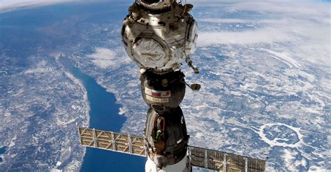 R­u­s­y­a­,­ ­ü­ç­ ­u­z­a­y­ ­i­s­t­a­s­y­o­n­u­ ­m­ü­r­e­t­t­e­b­a­t­ı­n­ı­ ­k­u­r­t­a­r­m­a­ ­p­l­a­n­ı­n­ı­ ­a­ç­ı­k­l­a­d­ı­